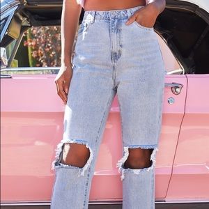 PRETTYLITTLETHING Light Wash Straight Leg Jean